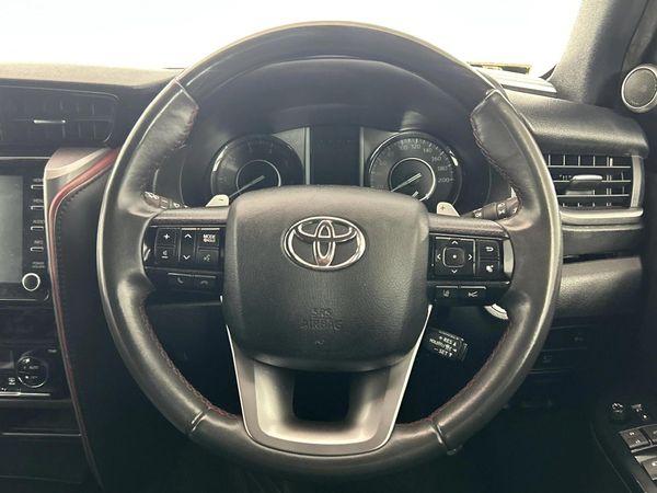 2024-Toyota-Fortuner-28-GD-6-VX-Auto image:12