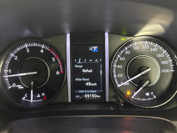 2024-Toyota-Fortuner-28-GD-6-VX-Auto image:2