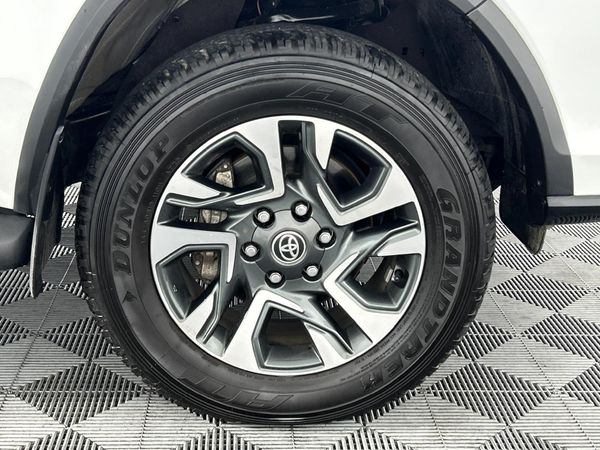 2024-Toyota-Fortuner-28-GD-6-VX-Auto image:5