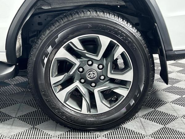 2024-Toyota-Fortuner-28-GD-6-VX-Auto image:6