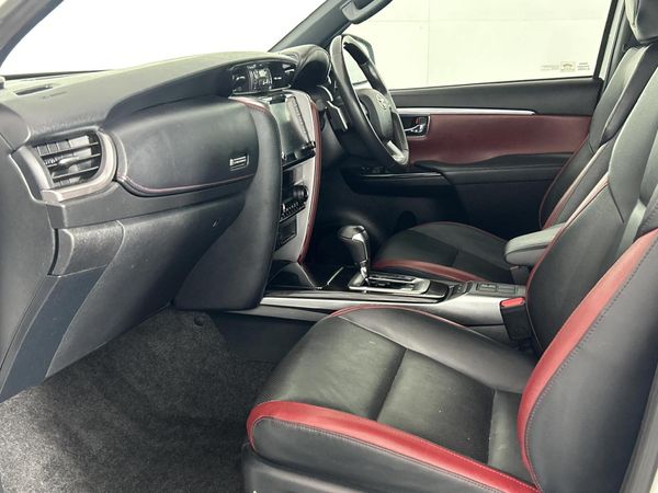 2024-Toyota-Fortuner-28-GD-6-VX-Auto image:8