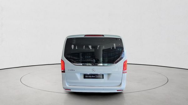 2023-Mercedes-Benz-V-Class-V-300d-Exclusive image:5