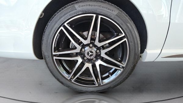 2023-Mercedes-Benz-V-Class-V-300d-Exclusive image:8