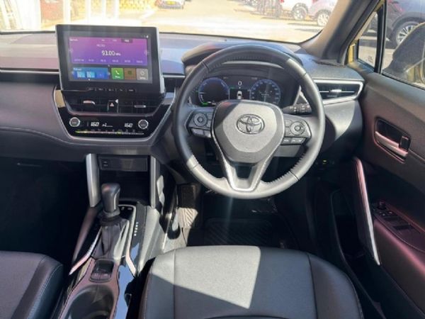 2025-Toyota-Corolla-Cross-18-XR-Hybrid image:1