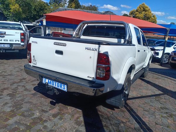 2012-Toyota-Hilux-25-D-4D-SRX-4x4-Double-Cab image:13