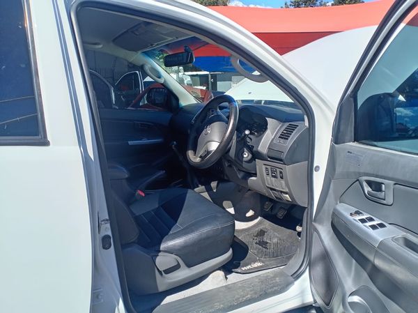 2012-Toyota-Hilux-25-D-4D-SRX-4x4-Double-Cab image:7