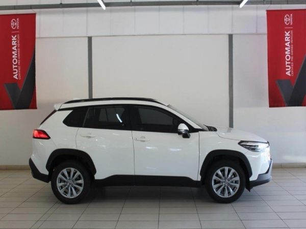 2025-Toyota-Corolla-Cross-18-XS image:9