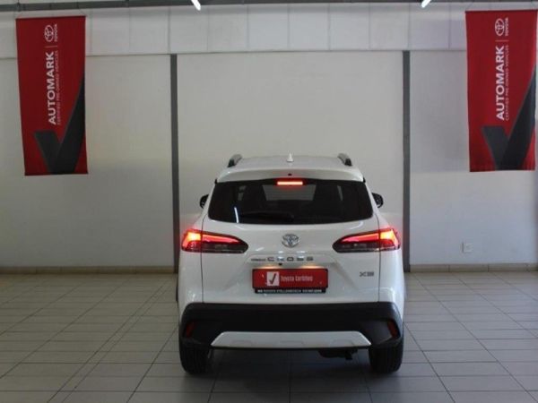 2025-Toyota-Corolla-Cross-18-XS image:10