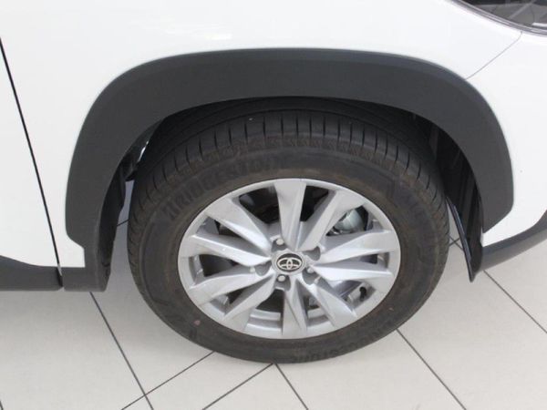 2025-Toyota-Corolla-Cross-18-XS image:2