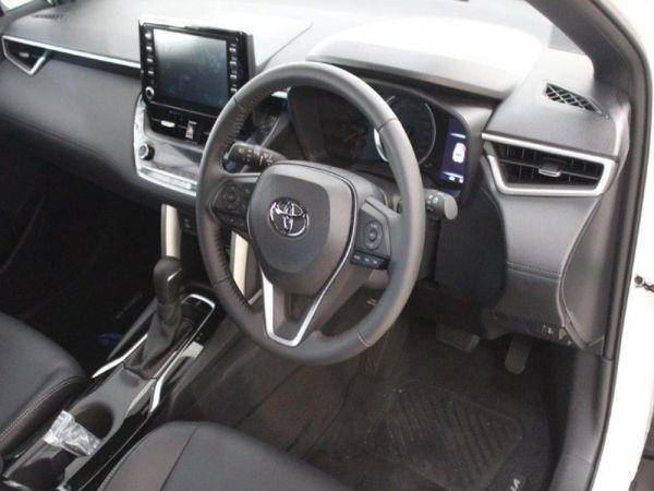 2025-Toyota-Corolla-Cross-18-XS image:4