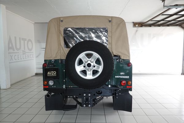 2013-Land-Rover-Defender-110-22D-Double-Cab image:2