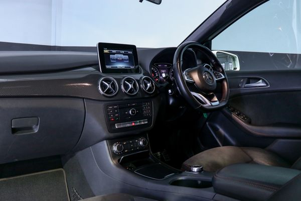 2016-Mercedes-Benz-B-Class-B-200-AMG-Auto image:7