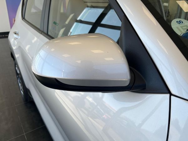 2024-Kia-Sonet-15-LX image:9