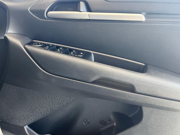 2024-Kia-Sonet-15-LX image:14
