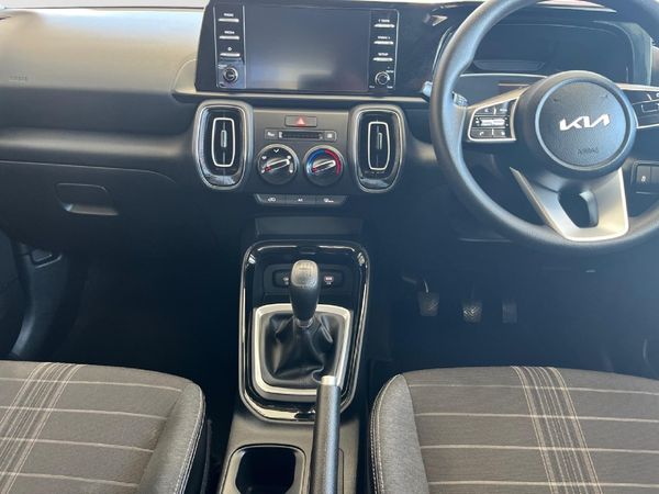 2024-Kia-Sonet-15-LX image:17