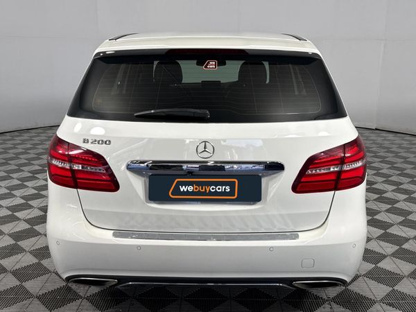 2016-Mercedes-Benz-B-Class-B-200-Auto image:19