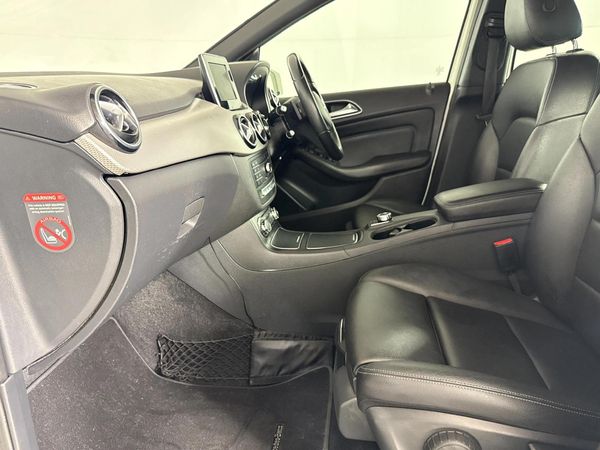 2016-Mercedes-Benz-B-Class-B-200-Auto image:8