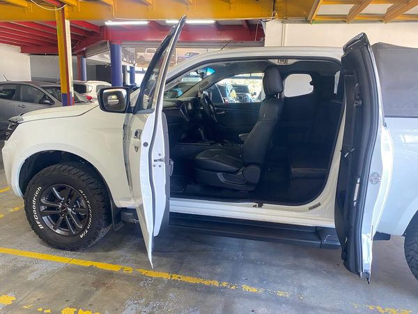 2024-Isuzu-D-Max-19-LS-Auto-Extended-Cab image:8