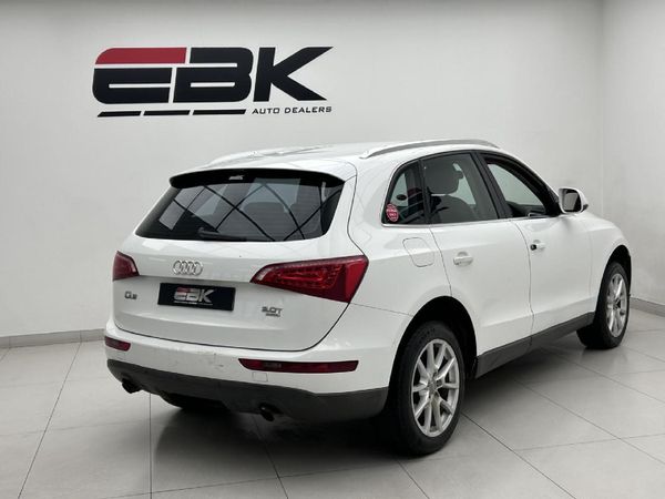 2010-Audi-Q5-20-TFSI-quattro-Auto image:5