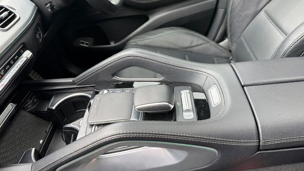 2025-Mercedes-Benz-GLE-Coupe-450D-4Matic image:15