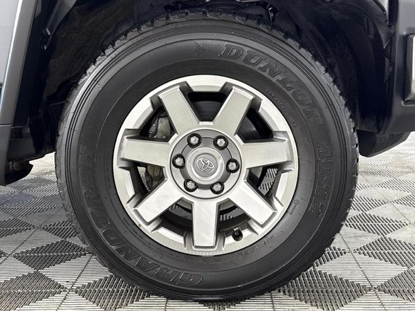 2022-Toyota-FJ-Cruiser-40-V6 image:4