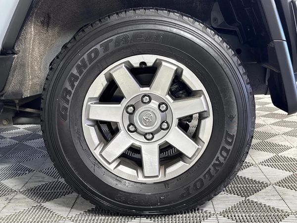 2022-Toyota-FJ-Cruiser-40-V6 image:5