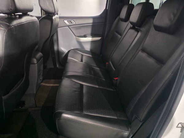 2013-Mazda-BT-50-32-TDi-SLE-4x4-Double-Cab image:17