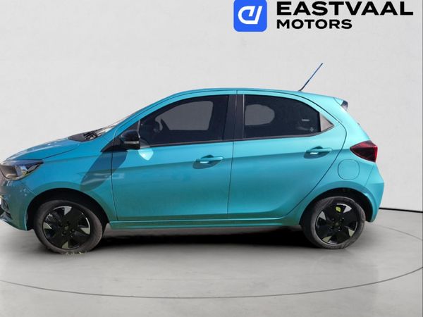 2026-TATA-Tiago-12-XT image:3