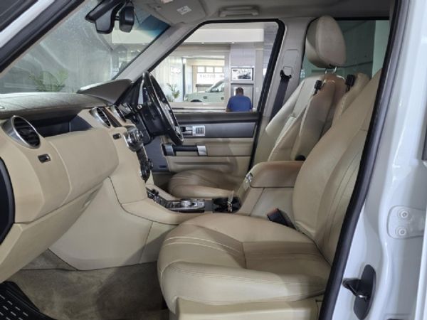 2015-Land-Rover-Discovery-4-30-TD-SD-V6-SE image:7