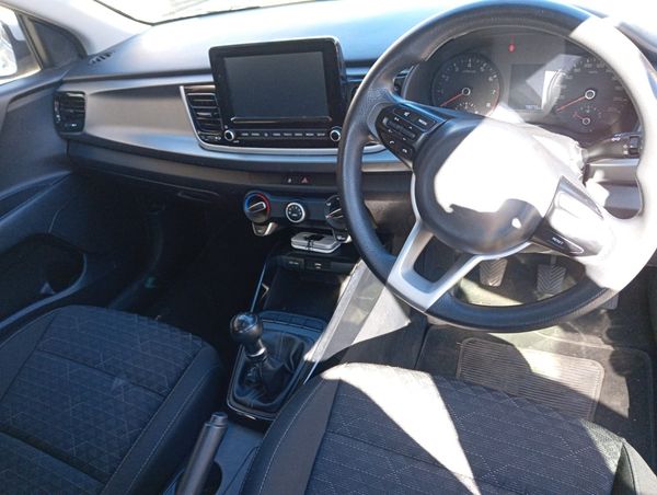 2021-Kia-Rio-12-5-dr image:10