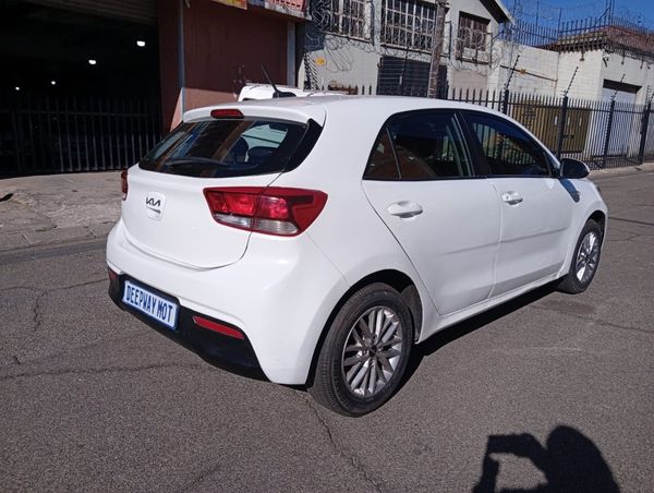 2021-Kia-Rio-12-5-dr image:4
