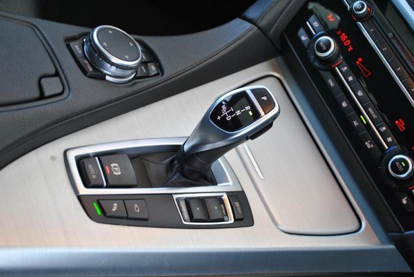 2016-BMW-6-Series-650i-Coupe-M-Sport-Auto image:16