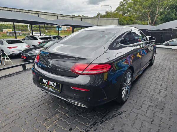 2019-Mercedes-Benz-C-Class-AMG-Package image:11