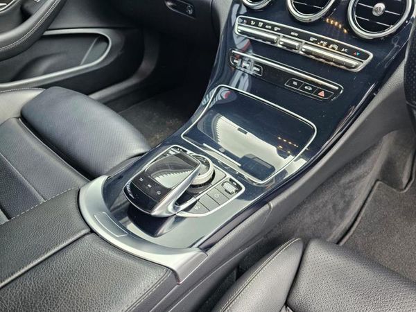 2019-Mercedes-Benz-C-Class-AMG-Package image:14