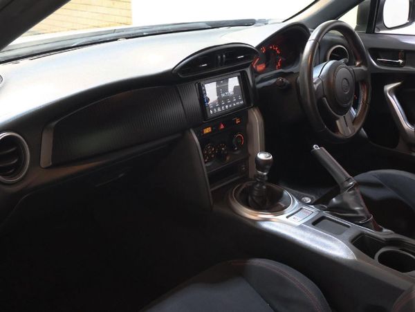 2015-Toyota-86-20 image:15