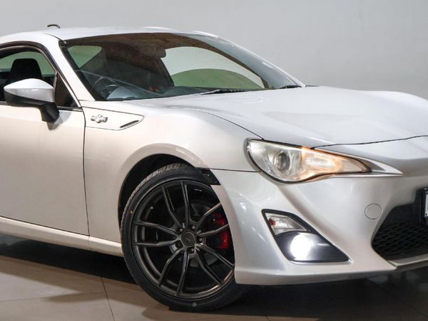 2015-Toyota-86-20 image:1