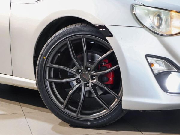 2015-Toyota-86-20 image:2