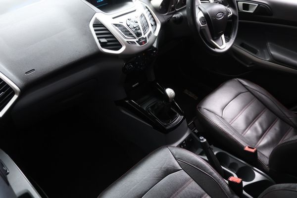 2015-Ford-EcoSport-15-TDCi-Titanium image:9