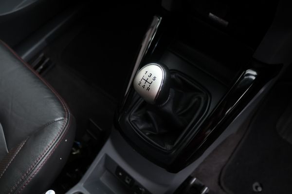 2015-Ford-EcoSport-15-TDCi-Titanium image:8