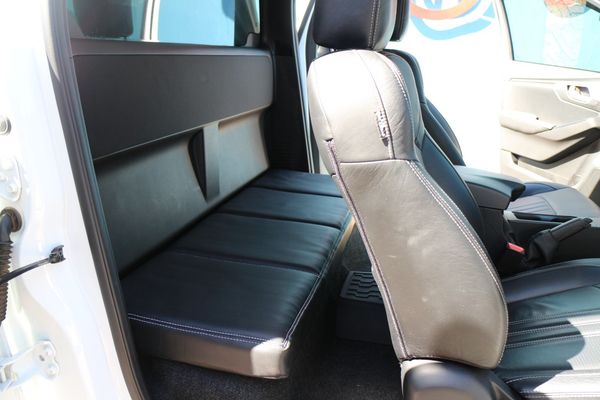 2024-Isuzu-D-Max-19-DDI-HR-LS-Auto-Extended-Cab image:10