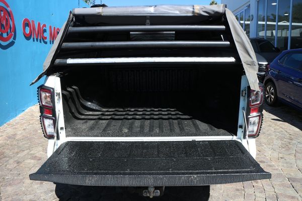 2024-Isuzu-D-Max-19-DDI-HR-LS-Auto-Extended-Cab image:17