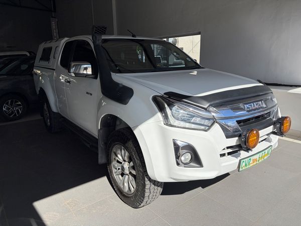 2020-Isuzu-D-Max-300-LX-4x4-Extended-Cab image:1
