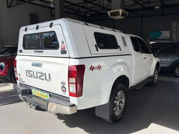 2020-Isuzu-D-Max-300-LX-4x4-Extended-Cab image:5