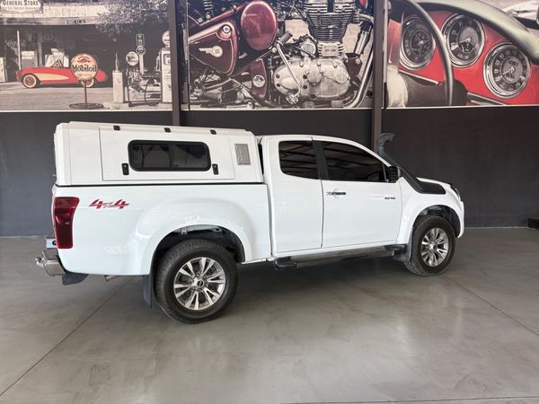 2020-Isuzu-D-Max-300-LX-4x4-Extended-Cab image:12