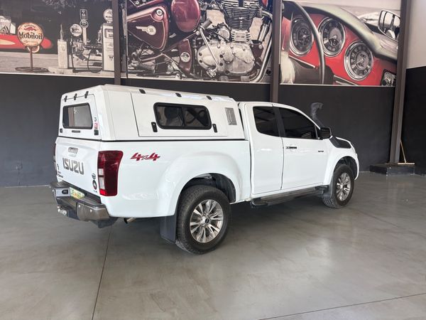 2020-Isuzu-D-Max-300-LX-4x4-Extended-Cab image:13