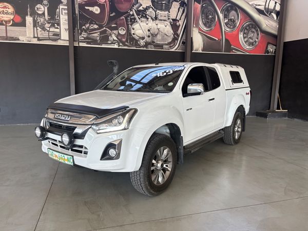 2020-Isuzu-D-Max-300-LX-4x4-Extended-Cab image:1