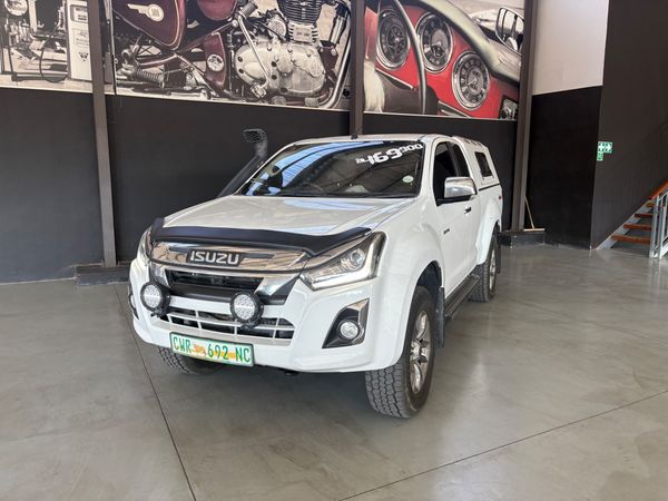 2020-Isuzu-D-Max-300-LX-4x4-Extended-Cab image:2