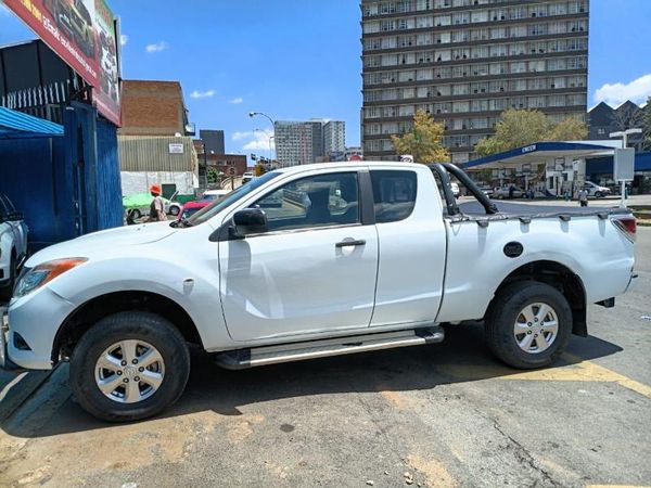 2015-Mazda-BT-50-22-TDi-SLX-FCab image:3