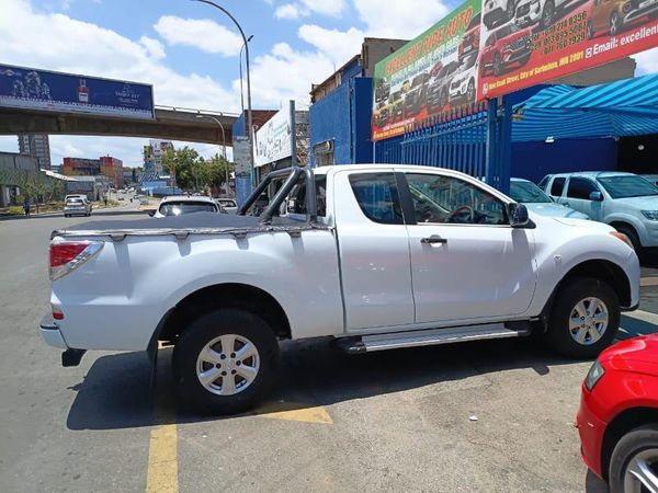 2015-Mazda-BT-50-22-TDi-SLX-FCab image:4