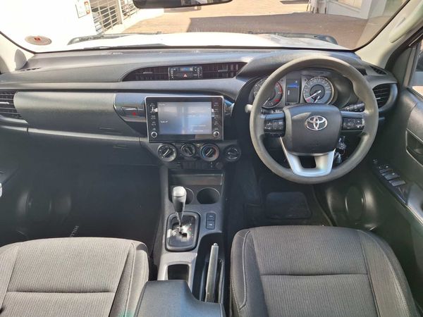 2022-Toyota-Hilux-24-GD-6-Raider-4x4-Auto-Double-Cab image:9